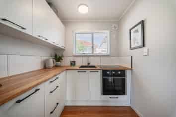 1/4046 Great North Road, Glen Eden