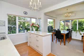 1/2 Barrington Street, Somerfield