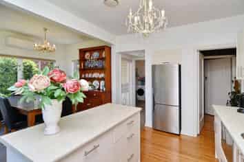 1/2 Barrington Street, Somerfield