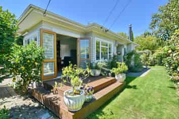 1/2 Barrington Street, Somerfield