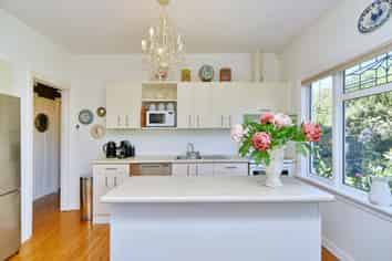 1/2 Barrington Street, Somerfield