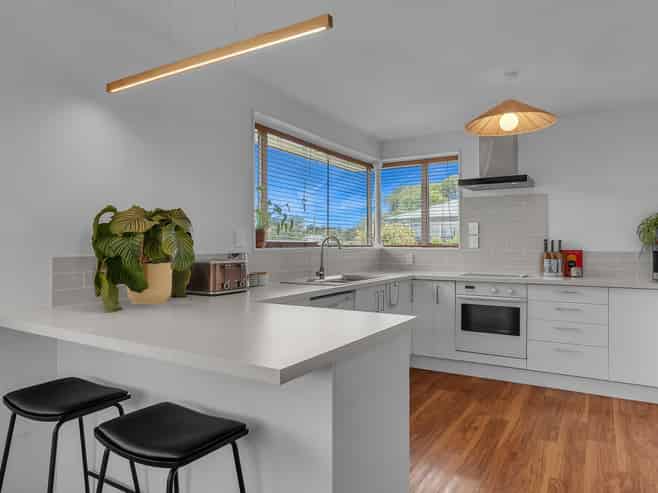 16 Thistledown Place, Woolston