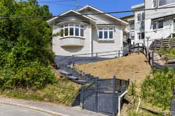 42 Adams Terrace, Aro Valley