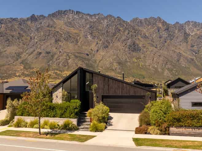 9 Howden Drive, Jacks Point