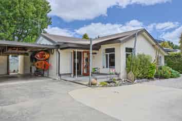 108 Garnett Street, Raureka