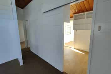 1/122 Clayton Avenue, Otara