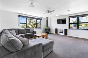 32 Porikapa Road, Owhata