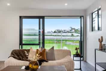 61 Riukiuta Avenue, Three Kings