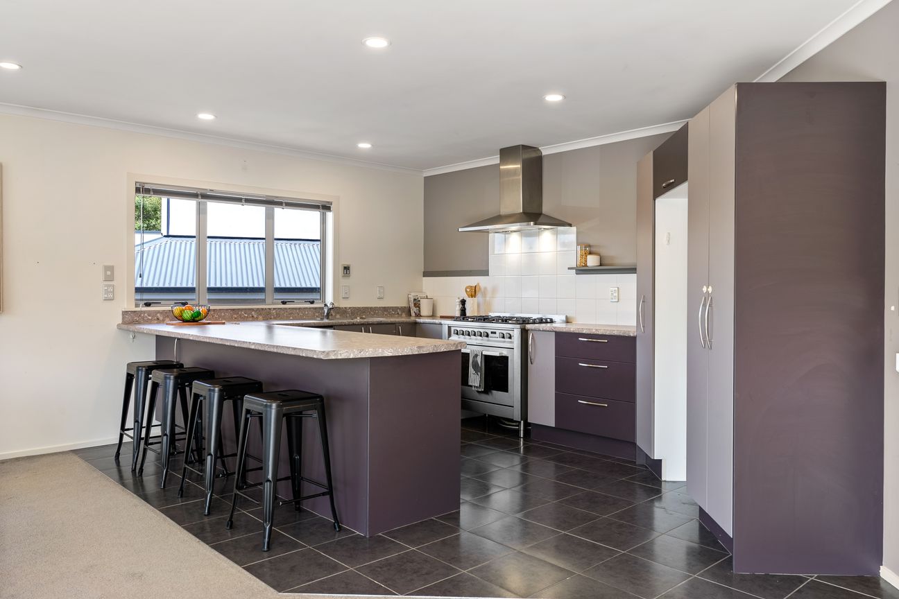 Space, Sun & Serious Value - Asking Price $939k - Ansicht 2