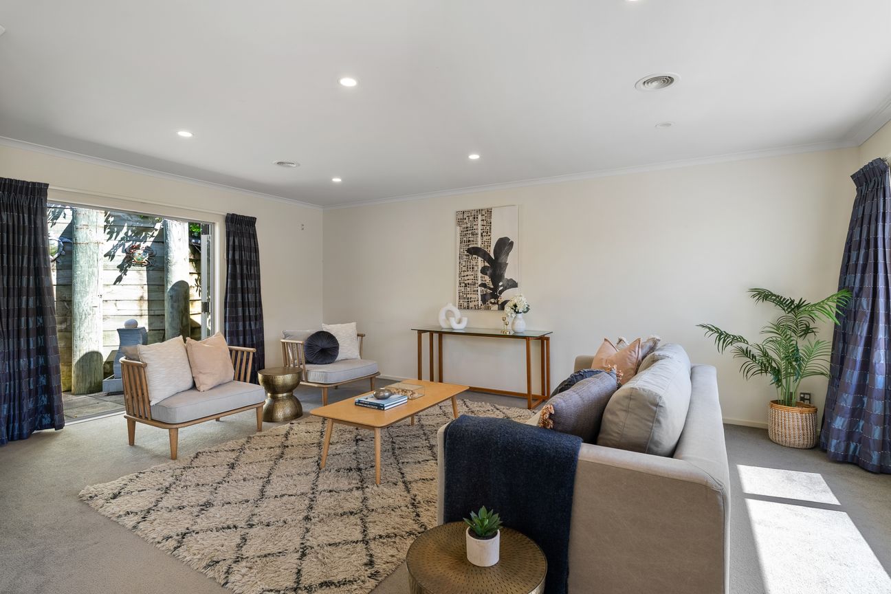 Space, Sun & Serious Value - Asking Price $939k - Ansicht 4