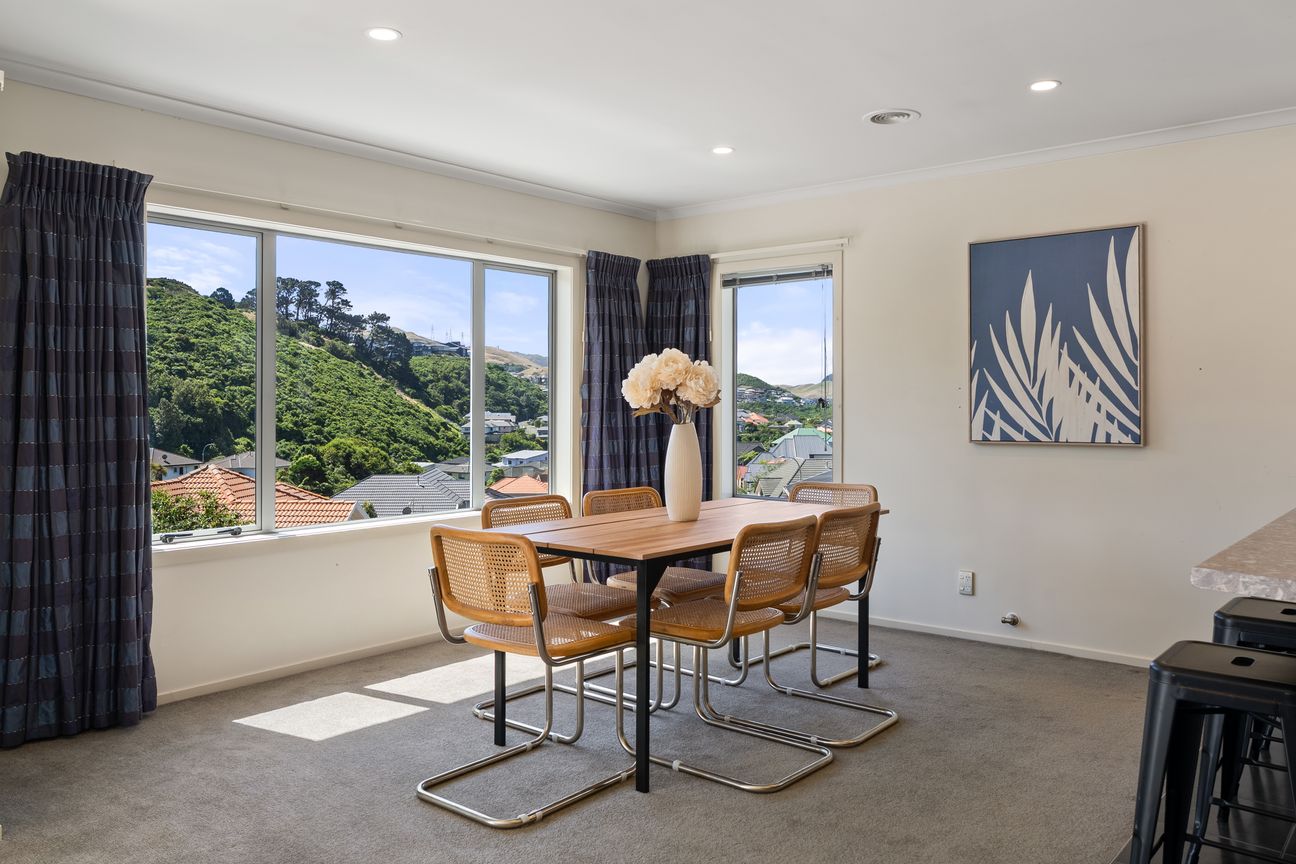 Space, Sun & Serious Value - Asking Price $939k - Ansicht 3