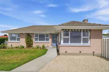 53 Boston Avenue, Hornby