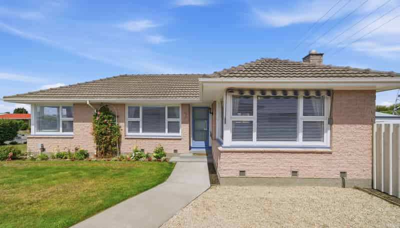 53 Boston Avenue, Hornby