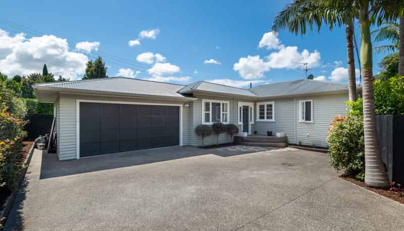 64 Lloyd Avenue, Mount Albert