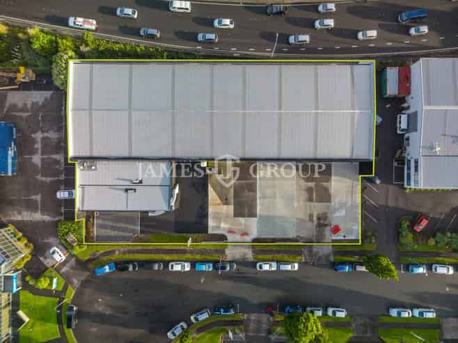 A-Grade 1,601m² | Supreme Highway Visibility