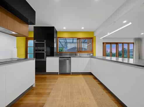 11 Bradbury Road, Botany Downs