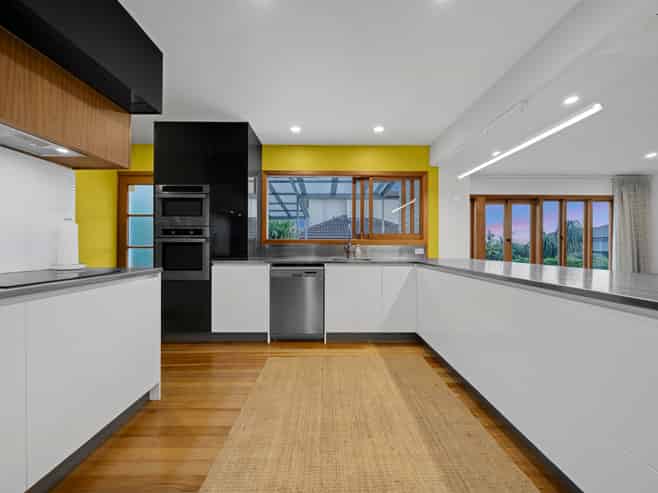 11 Bradbury Road, Botany Downs