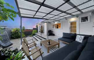 11 Bradbury Road, Botany Downs