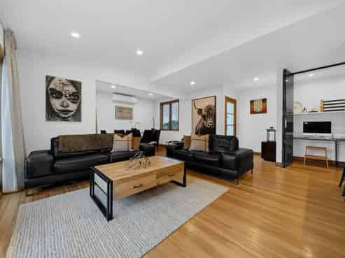 11 Bradbury Road, Botany Downs