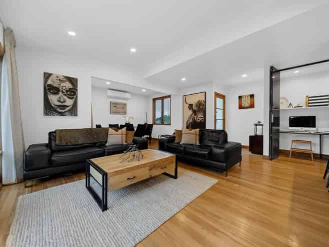 11 Bradbury Road, Botany Downs