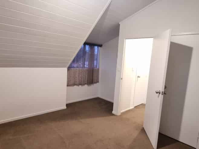 2/24 Lancaster Road, Beach Haven