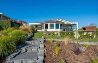 5 Pukenamu Road, Rainbow Point