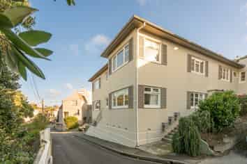 3/7 Stowe Hill, Thorndon