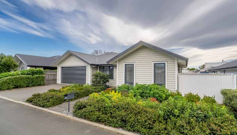 4 Thomas Way, Brightwater