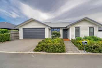 4 Thomas Way, Brightwater