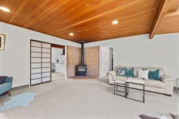 6 Cullahill Street, Harewood