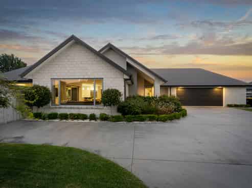 17 Henry Bell Close, Leamington