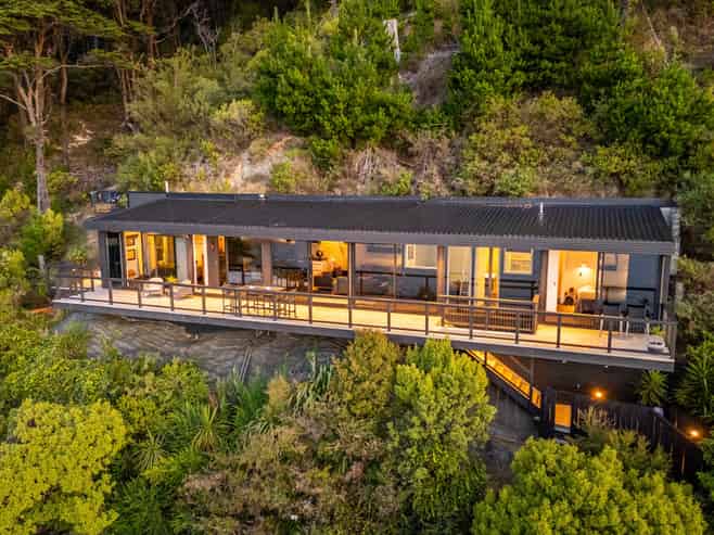 616B Marine Drive, Eastbourne