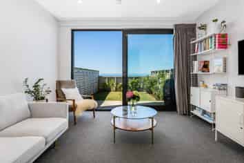 3/52 High Street, Island Bay