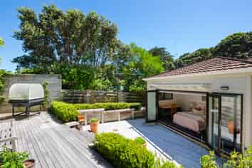 22 Tio Tio Road, Miramar