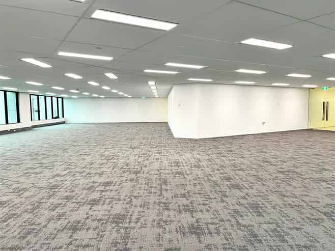 CBRE - New Turnkey Premium Office Space at HSBC