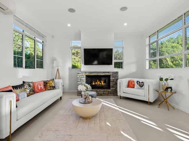 16 Michael Bosher Way, Flat Bush