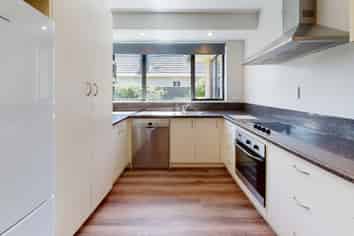 12 Davidson Street, Allenton