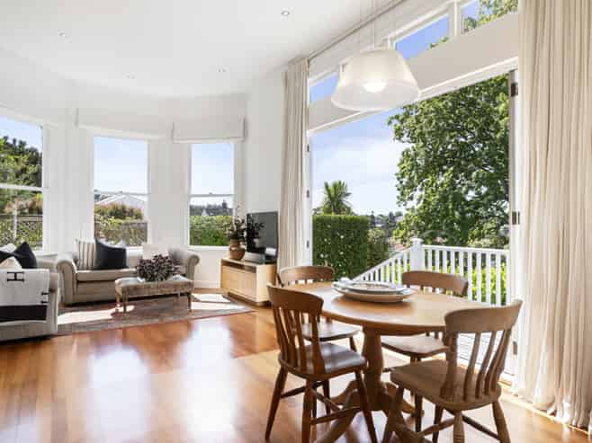 6 Glade Place, Birkenhead