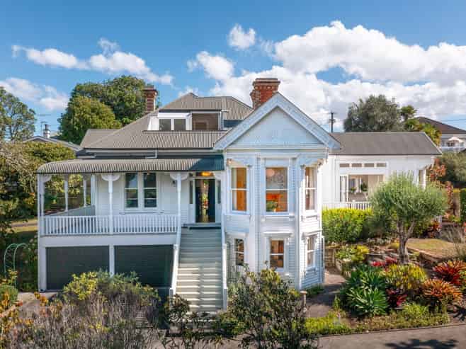 6 Glade Place, Birkenhead