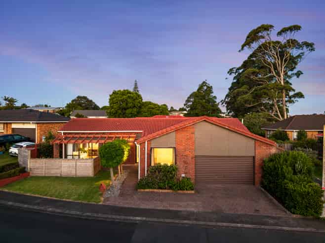 4 Bosnyak Drive, Te Atatu South