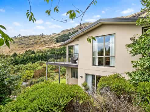 73 Morgans Valley, Heathcote Valley