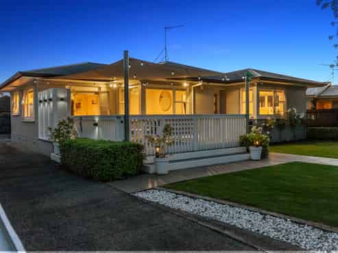 56 George Crescent, Buckland