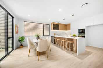 102a Oneroa Way, Long Bay