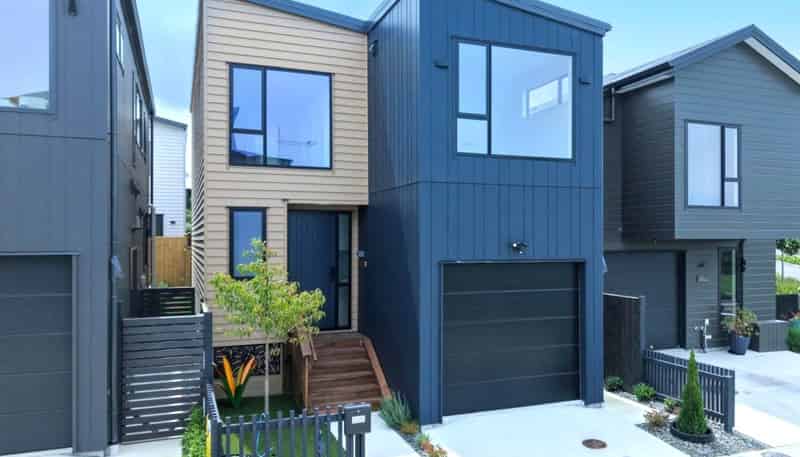 102a Oneroa Way, Long Bay