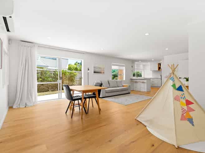 12 Judd Place, Orewa