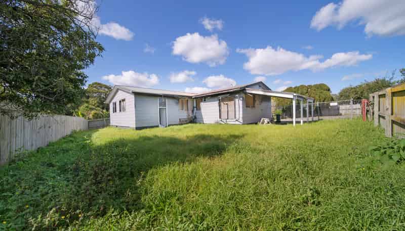 90 Chelburn Crescent, Mangere East