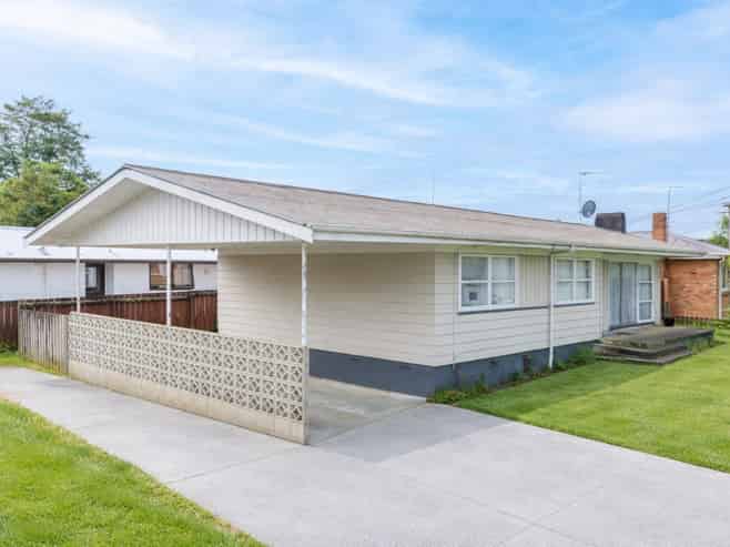 61 Carrington Avenue, Silverdale