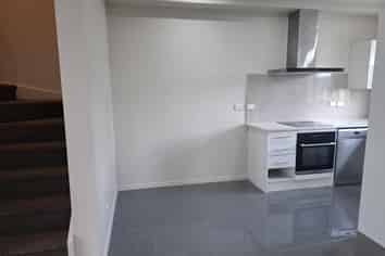 5/2 Rosalind Street, Deanwell