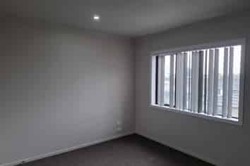 5/2 Rosalind Street, Deanwell