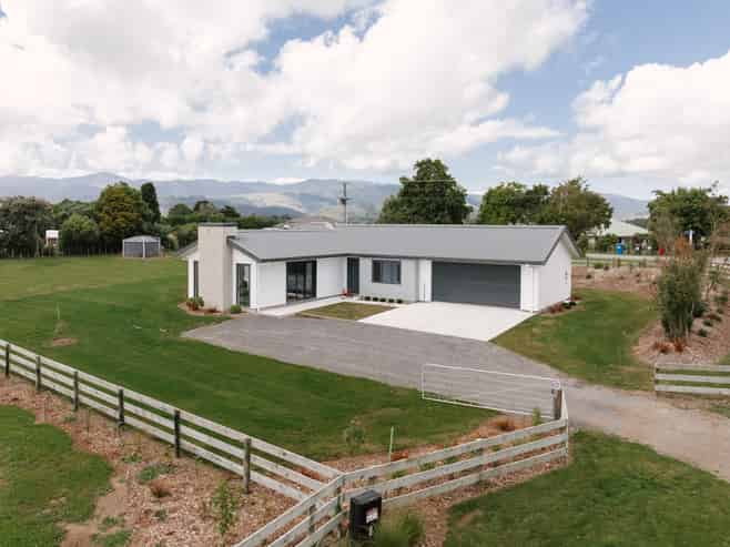 4 Coach House Lane, Ohau